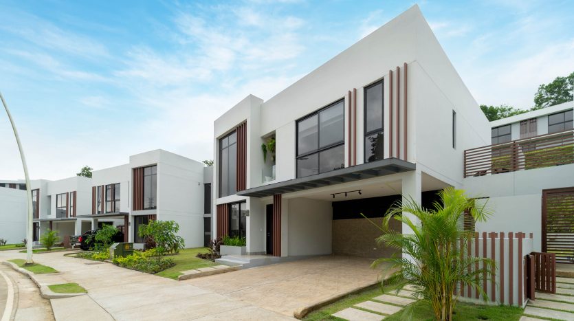 RIVERWALK VILLAS (Model Circon)