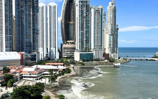 Ocean Front Apartment 8-B