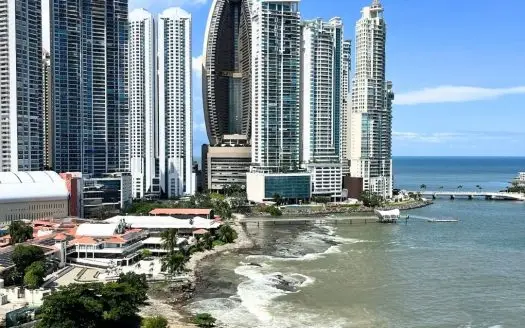 Ocean Front Apartment 8-B