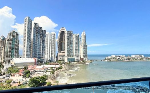 Ocean Front Apartment 8-B