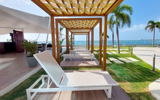 Furnished Multi-Level Penthouse at Ocean Waves – Playa Malibú, Gorgona